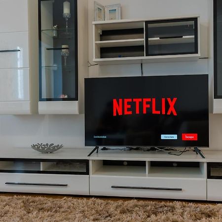 Cozy & Spacious 2Br Apartment With Netflix Bukurešť Exteriér fotografie