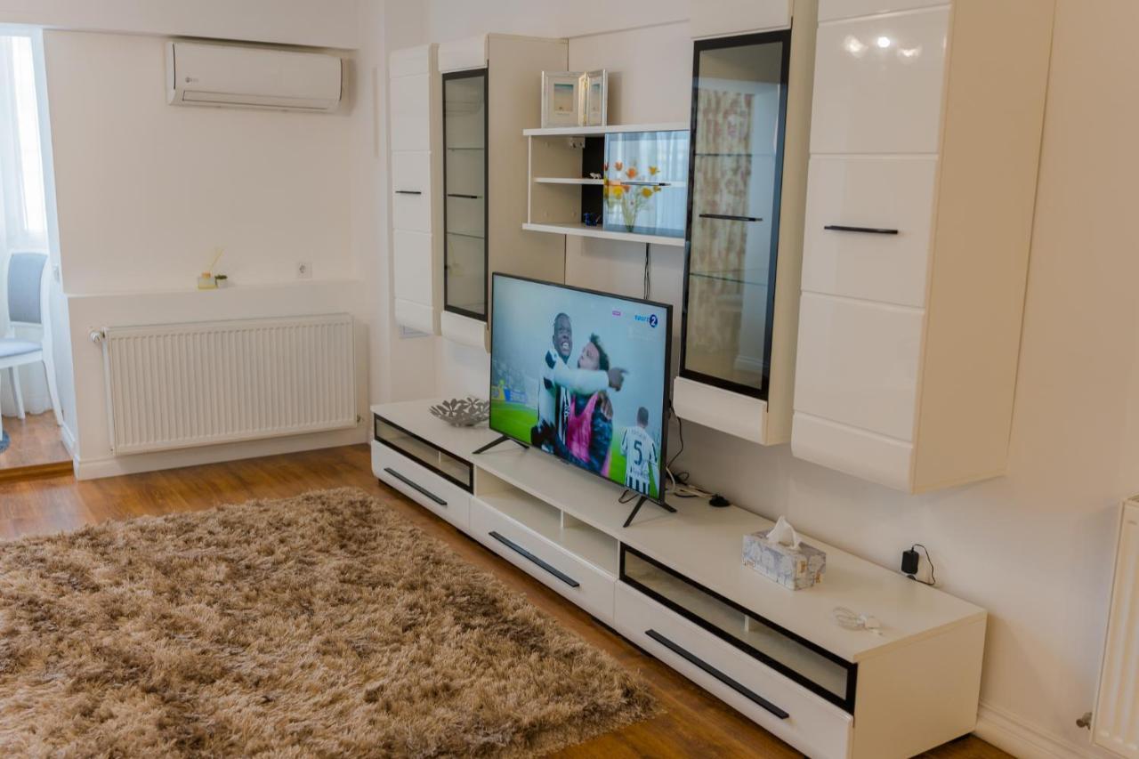 Cozy & Spacious 2Br Apartment With Netflix Bukurešť Exteriér fotografie
