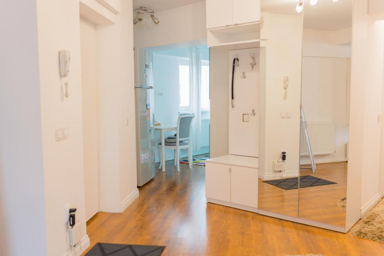 Cozy & Spacious 2Br Apartment With Netflix Bukurešť Exteriér fotografie