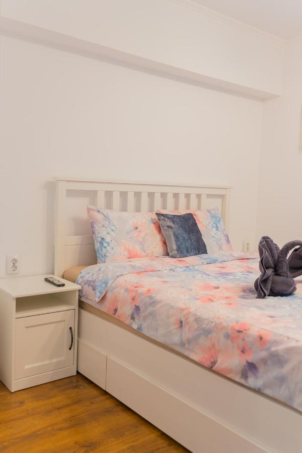 Cozy & Spacious 2Br Apartment With Netflix Bukurešť Exteriér fotografie