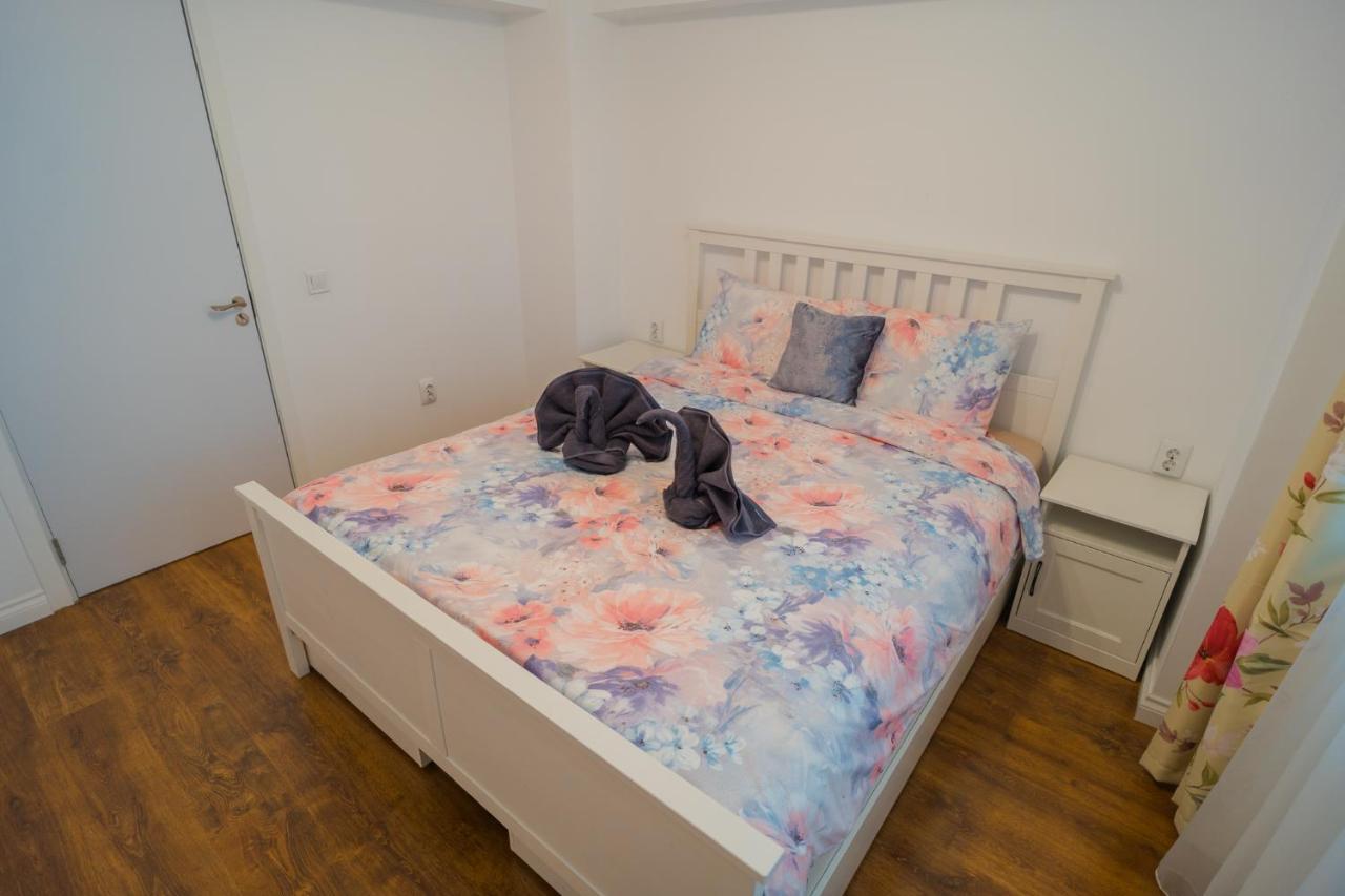 Cozy & Spacious 2Br Apartment With Netflix Bukurešť Exteriér fotografie