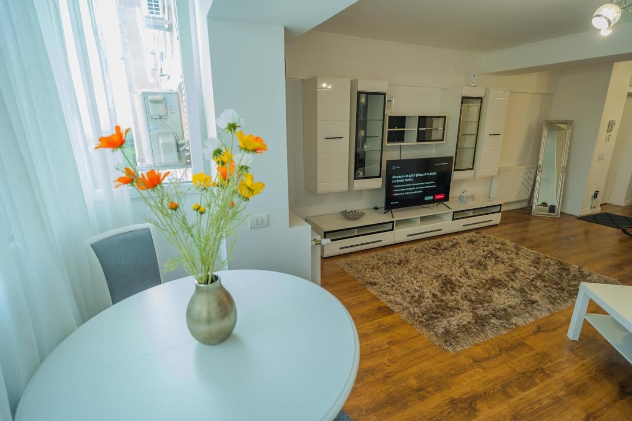 Cozy & Spacious 2Br Apartment With Netflix Bukurešť Exteriér fotografie