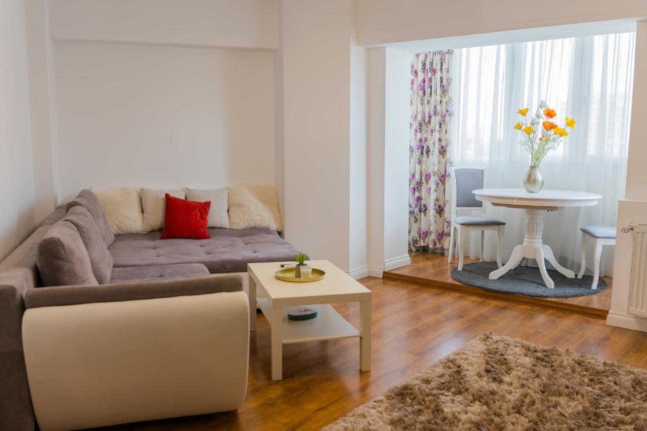 Cozy & Spacious 2Br Apartment With Netflix Bukurešť Exteriér fotografie